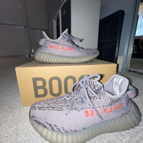 Grey Yeezy Boost 350V2 Size 4 in Mens - Picture 1 of 5